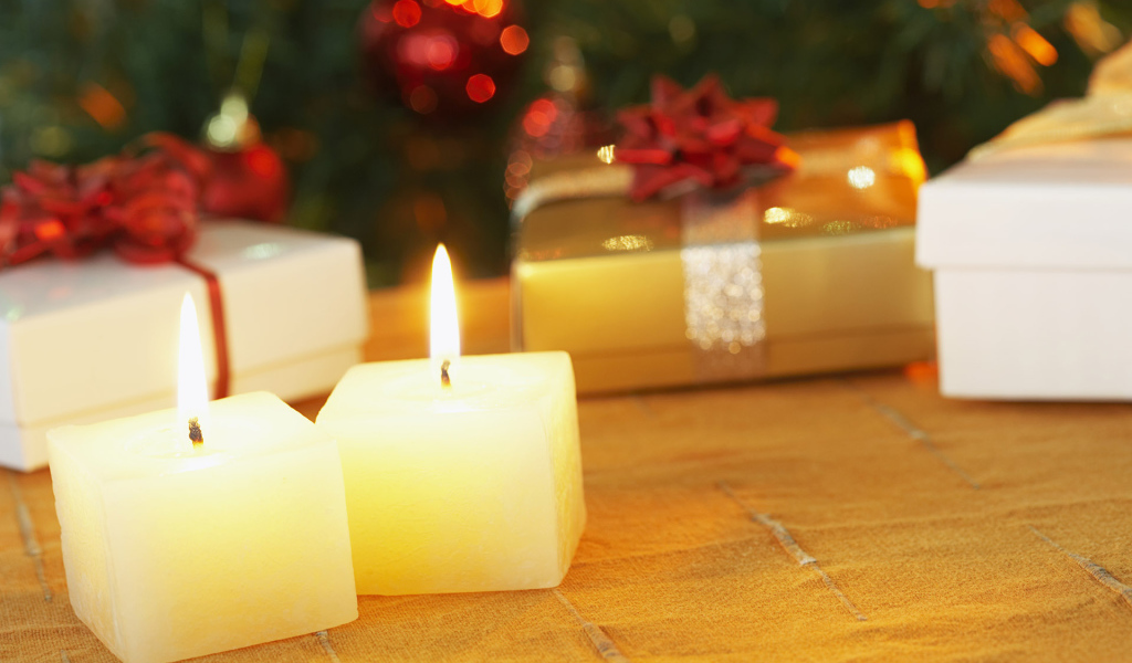 Под Рождественской елкой