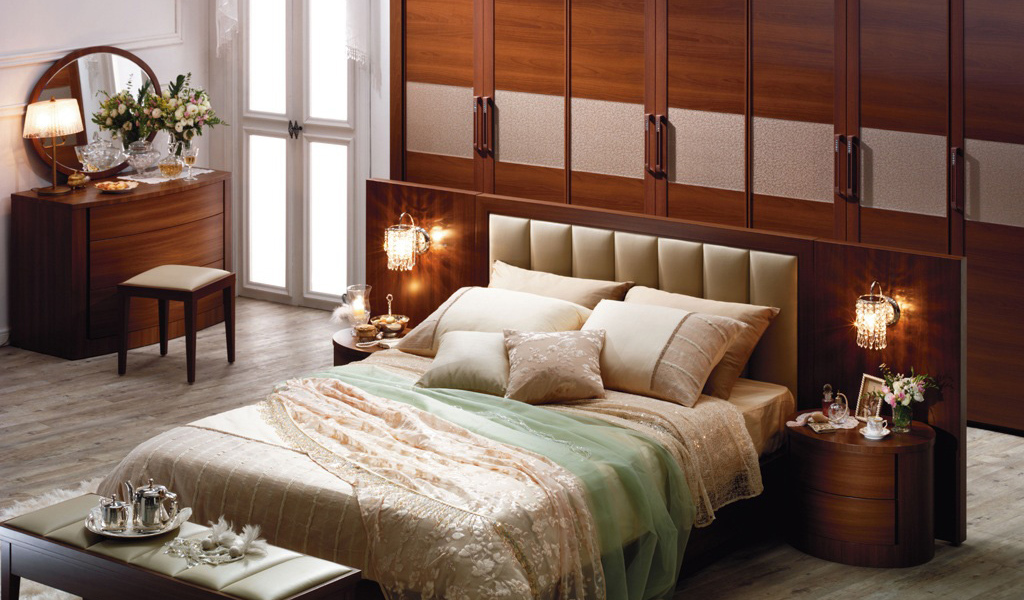 Классический интерьер в спальне