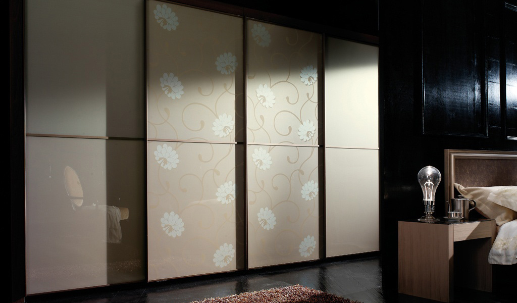 Модный шкаф купе