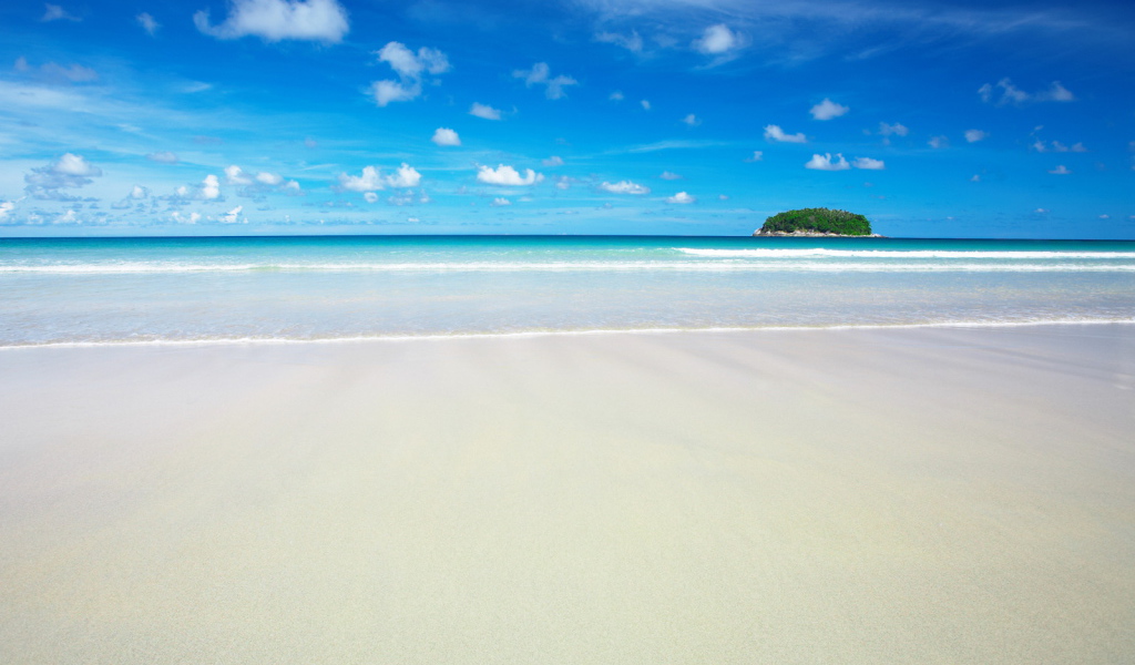 Красивый пляж