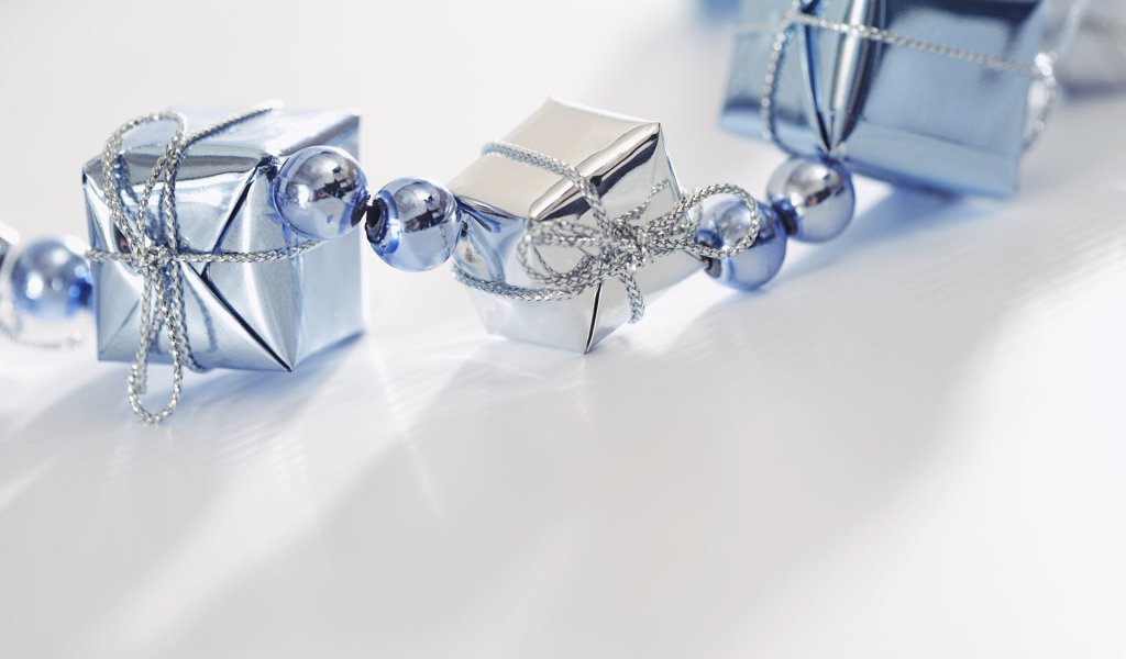 Украшения к празднику Нового Года