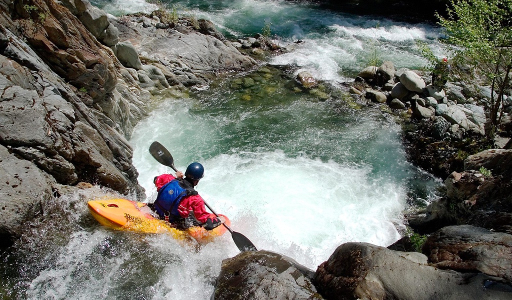 Экстримальный сплав по реке