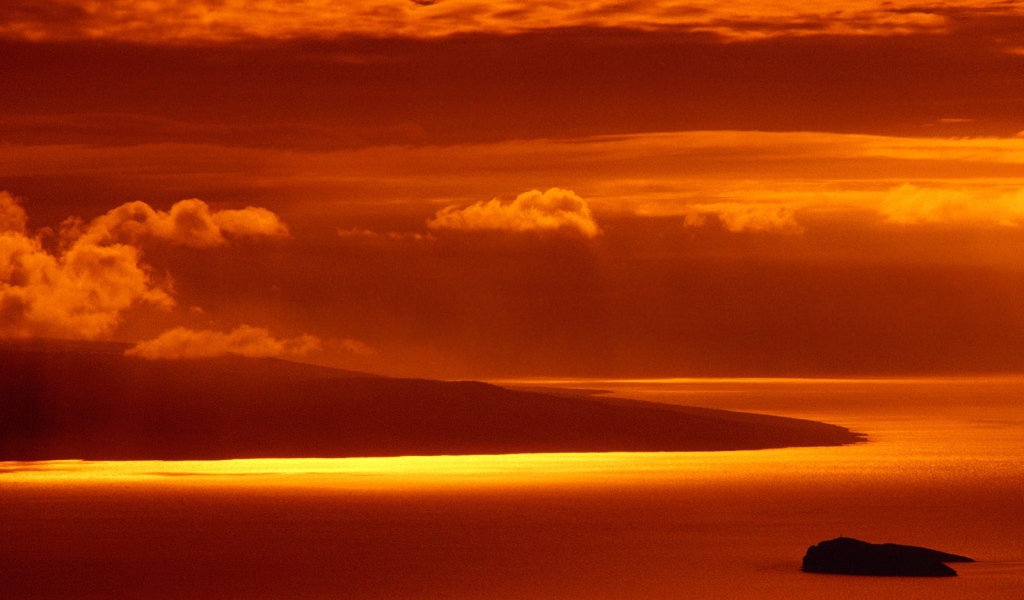 Горячий закат на островах Гавайи