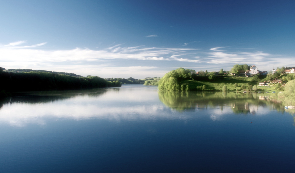 Озеро Gruyere, Швейцарии