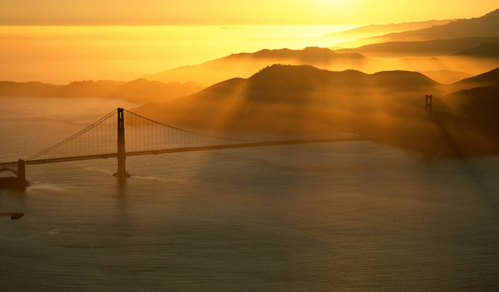 Закат у Золотых Ворот / Калифорния / США
