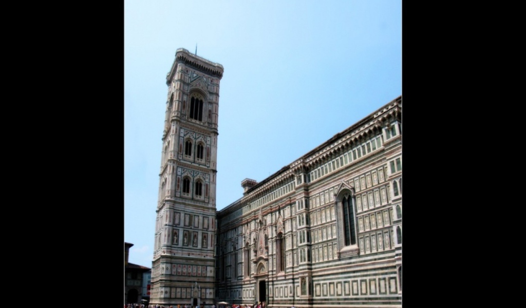 Странная башня