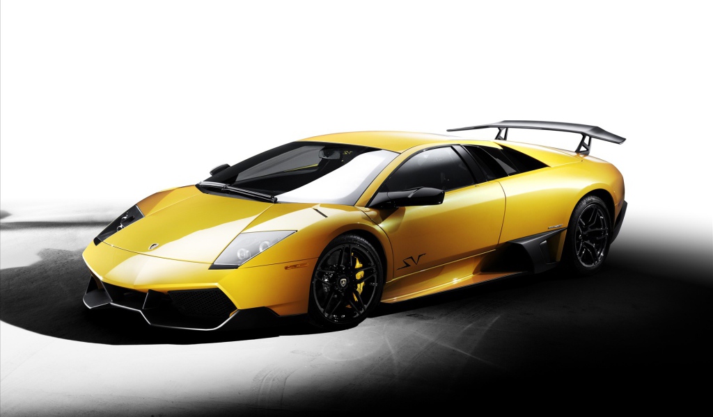 Желтый Феррари