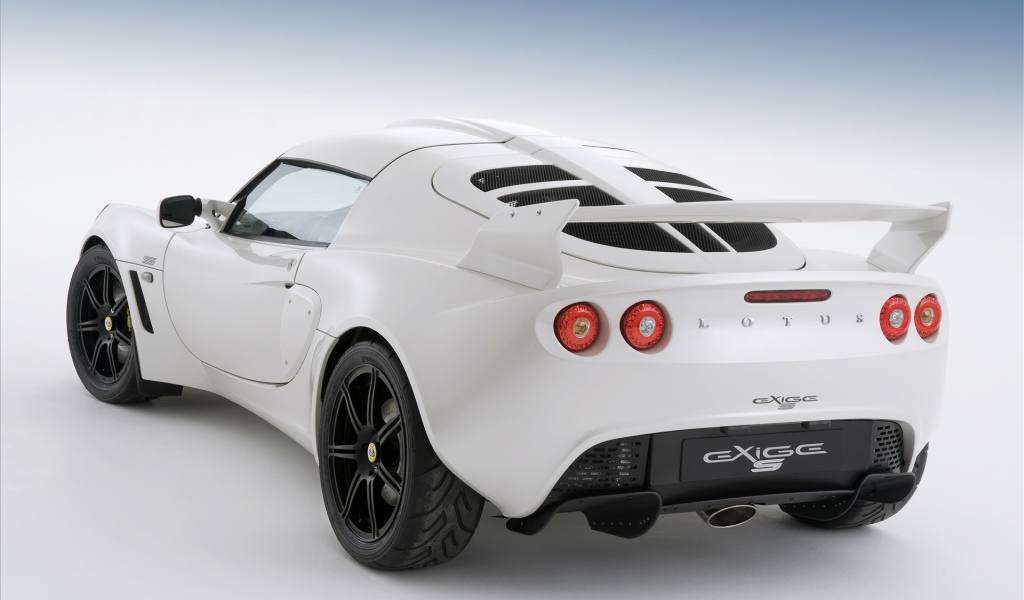 Отличный спорткар Lotus ExiGe S
