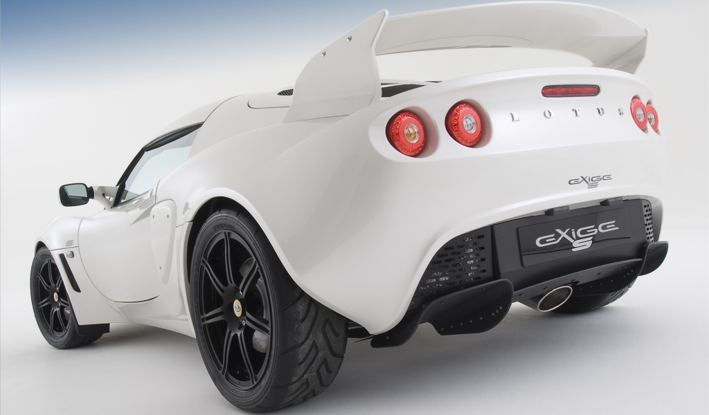 Спортивный автомобиль Lotus Exige S