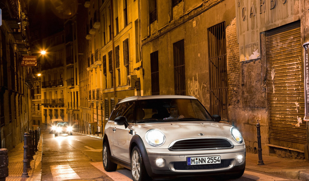 Mini Cooper  в городе