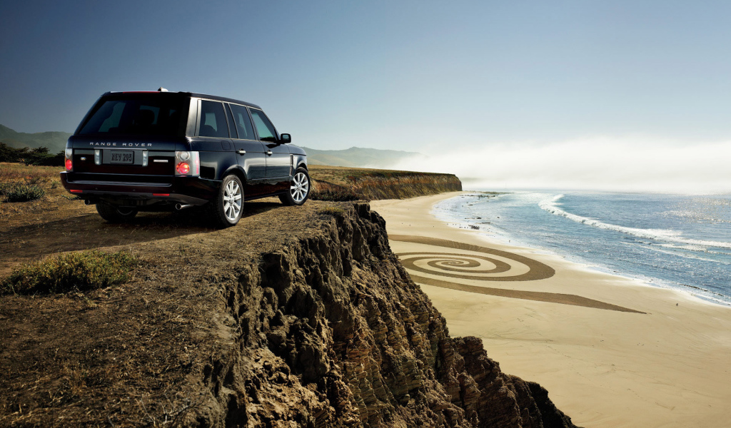 Автомобиль Range Rover