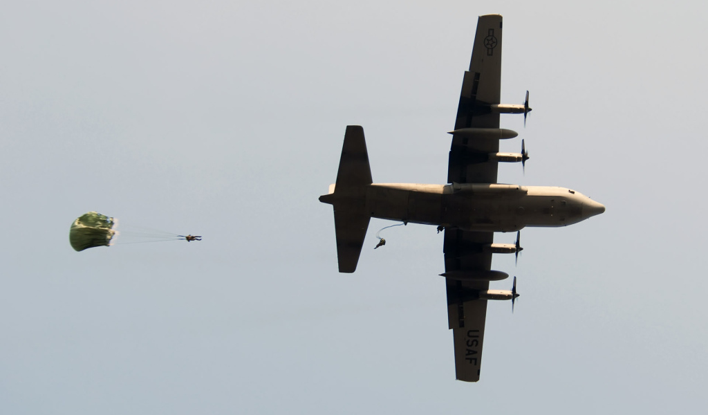 Военная авиация / выброс десанта