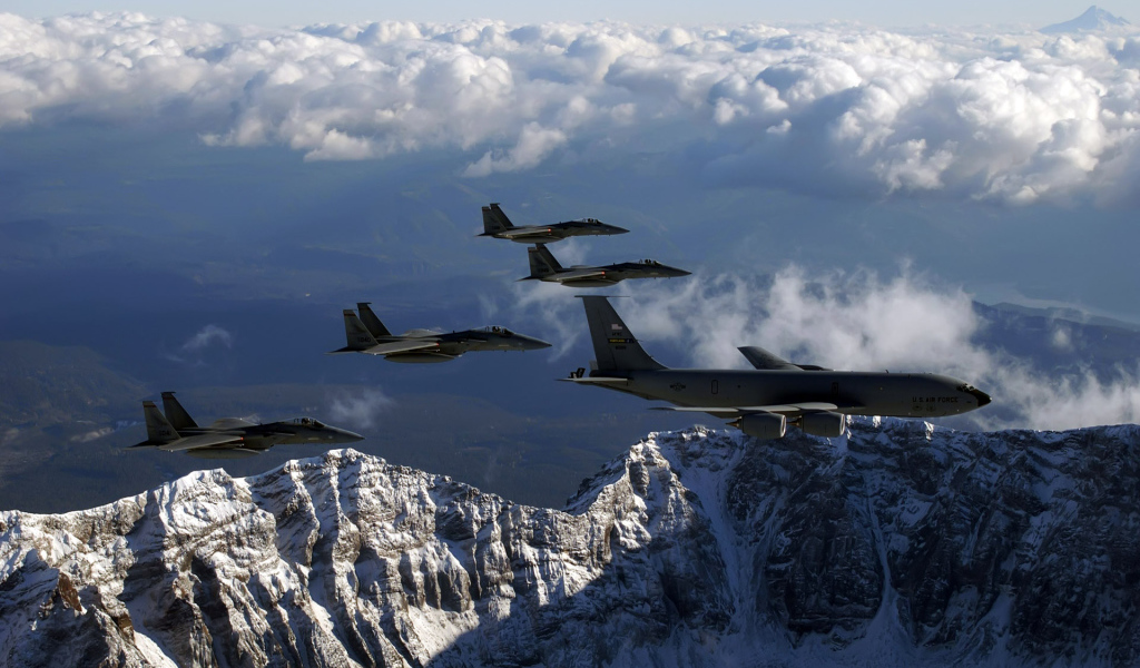 Военная авиация / сопровождение