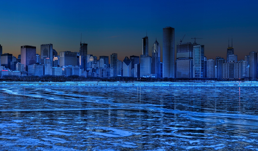 Замерзшее озеро