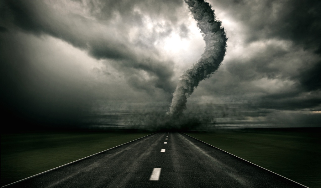 Смерч на дороге