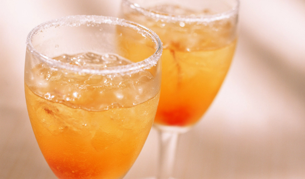 Сахар по краям бокала