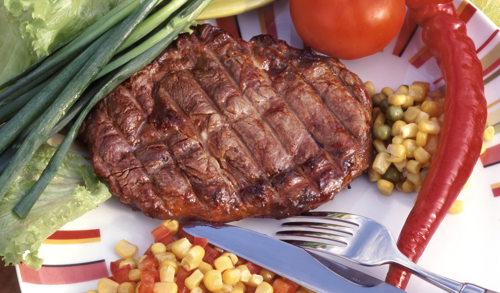 Отбивная с кукурузой