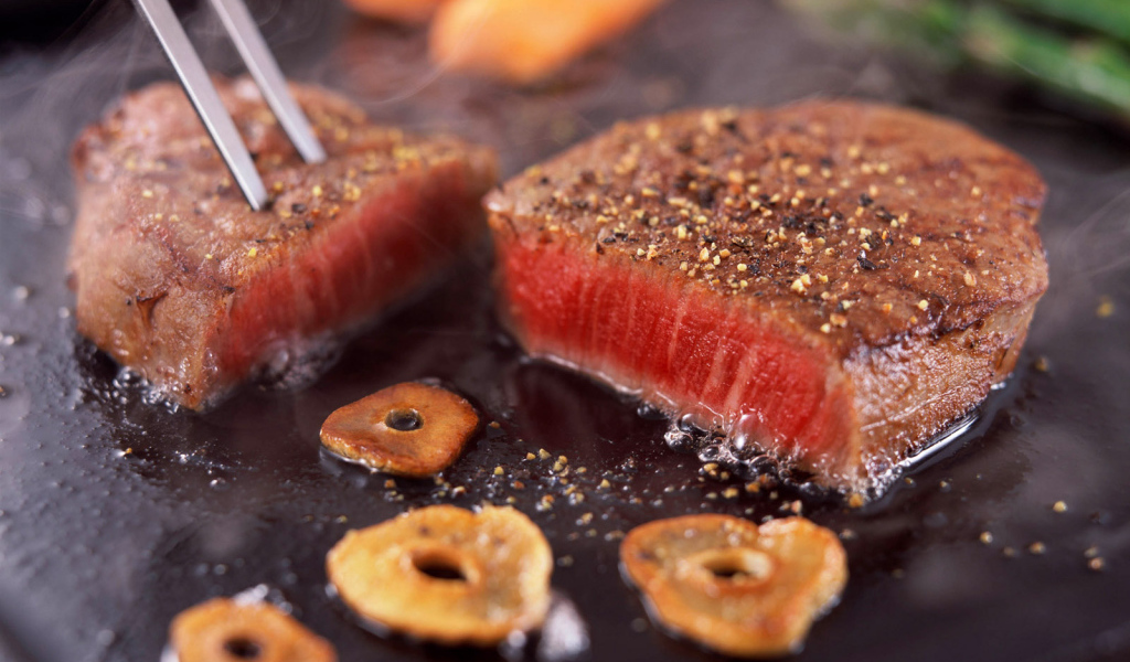 Полусырое мясо