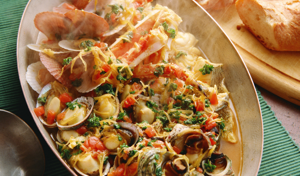 Мясное блюдо с морепродуктами