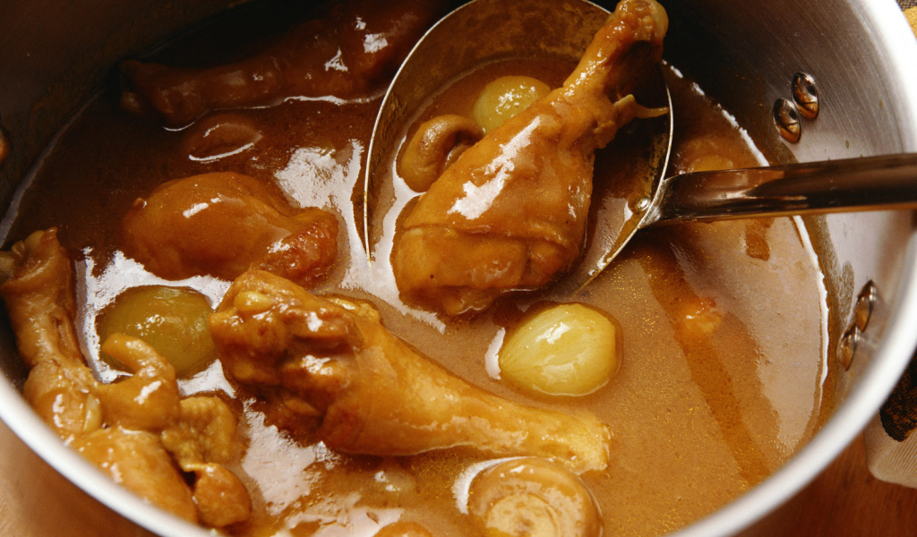 Тушеная курица