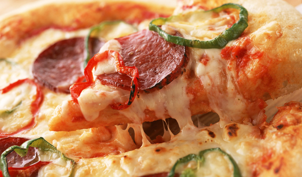 Пицца с зеленым перчиком