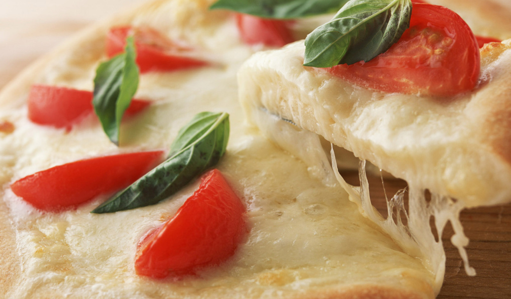 Пицца с томатом