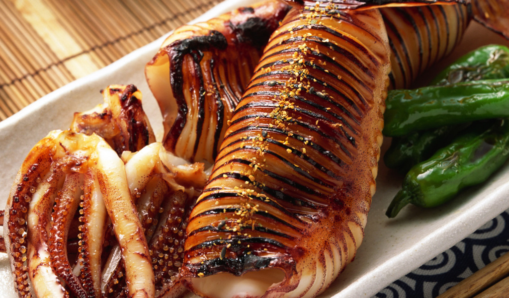 Осьминог приготовленный полностью