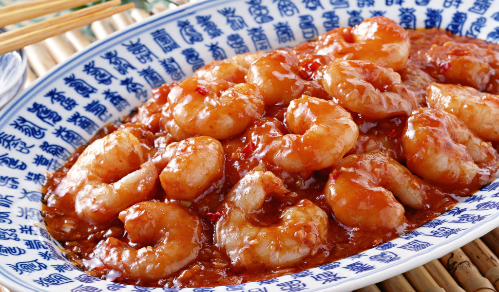 Креветки в томате