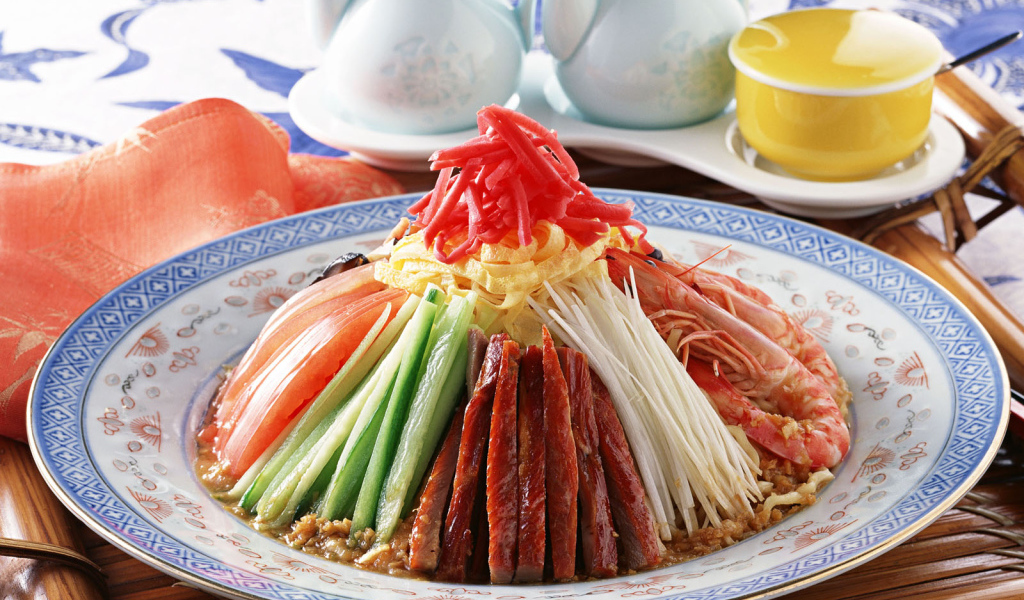 Мясо и креветки