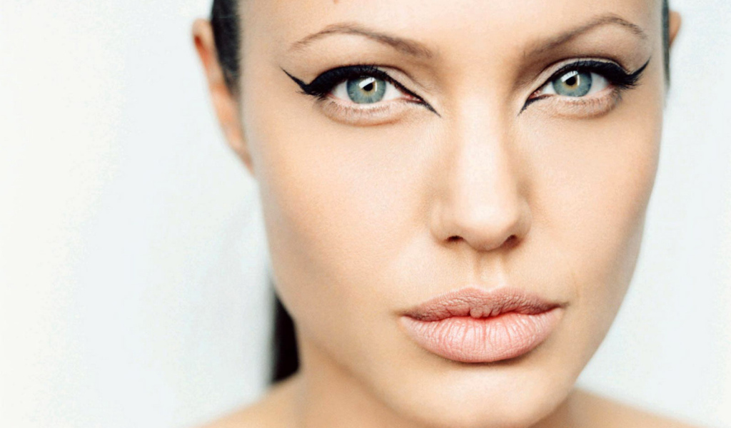 Анджелина Джоли / Angelina Jolie макияж