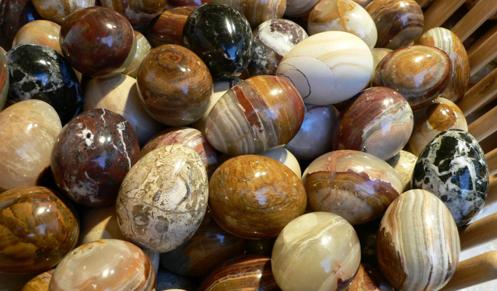 Каменные Пасхальные яйца