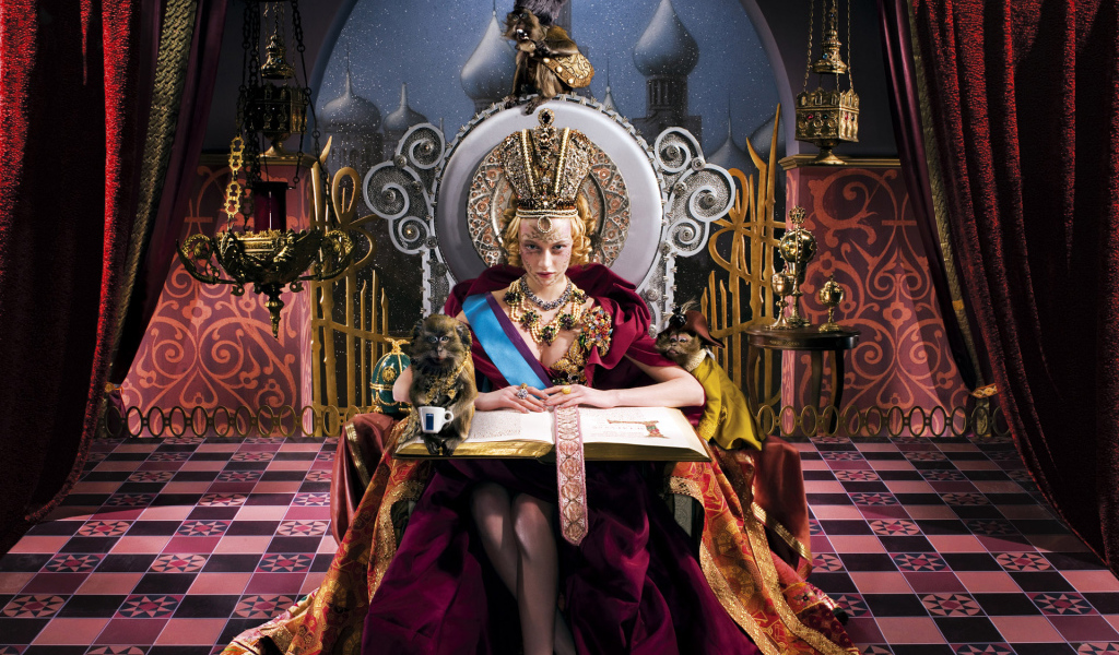 Женщина 8 Марта