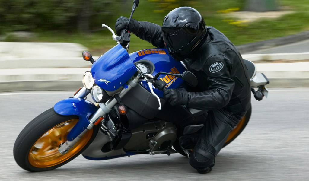 Черный гонщик