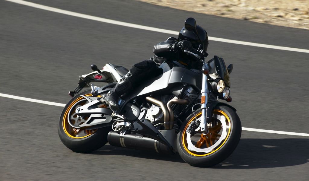 Спортивный мотоцикл