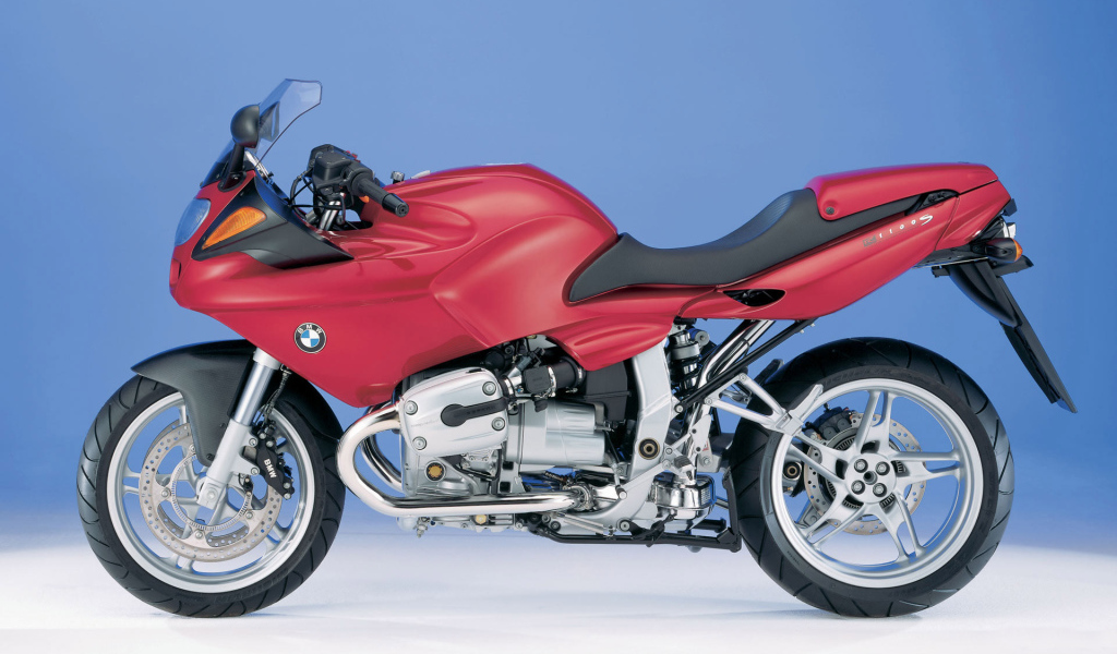 Красный байк от БМВ