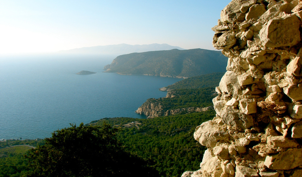 Красивый вид со скалы