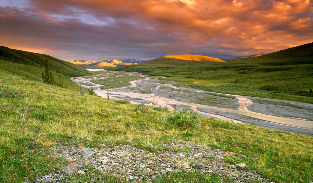 Холмистая долина