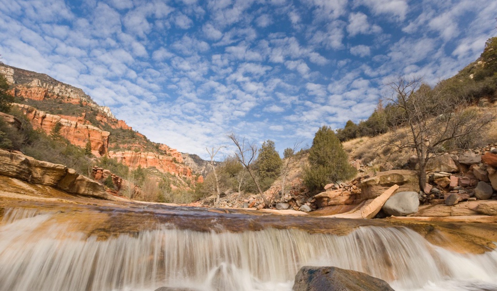 Шикарный водопад