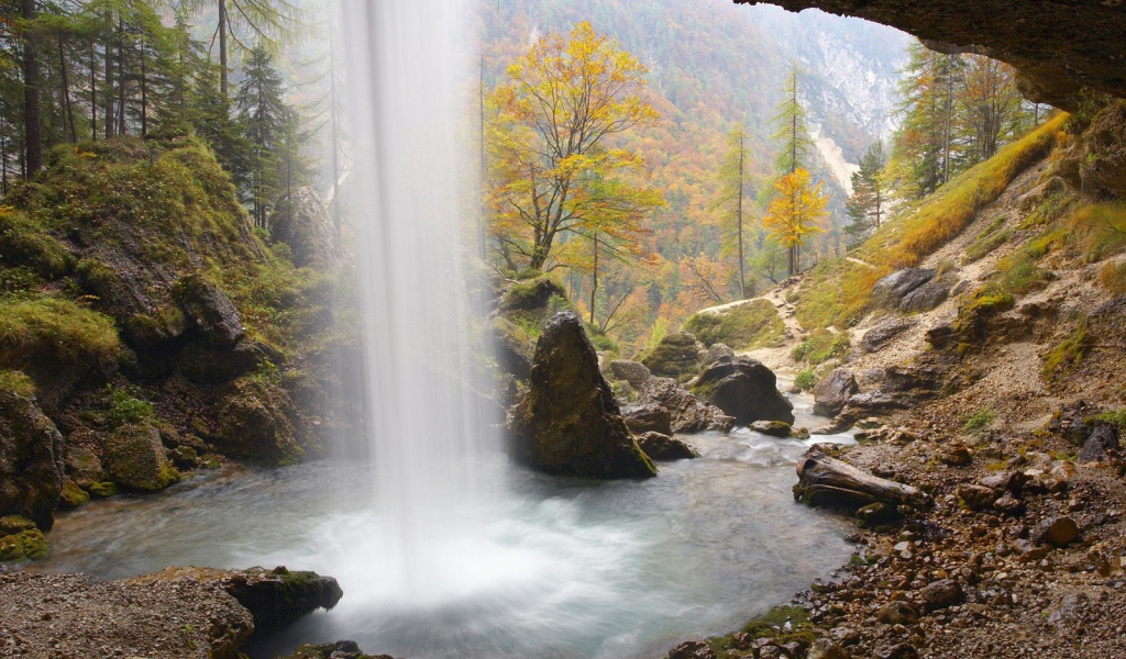 Вид из пещеры