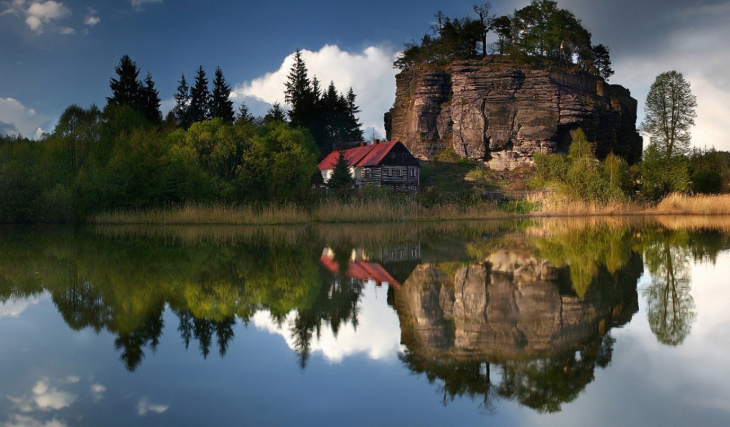 Дом у озера