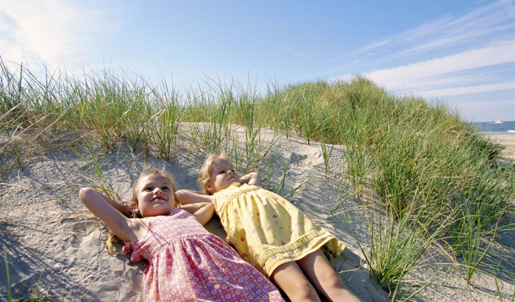 Дети на пляже