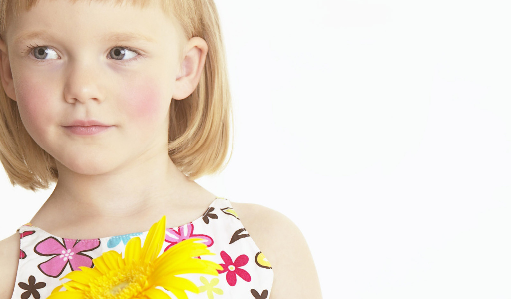 Симпатичная девочка