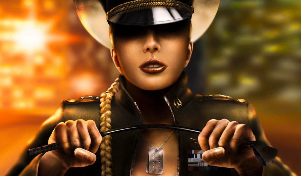 Женщина полковник