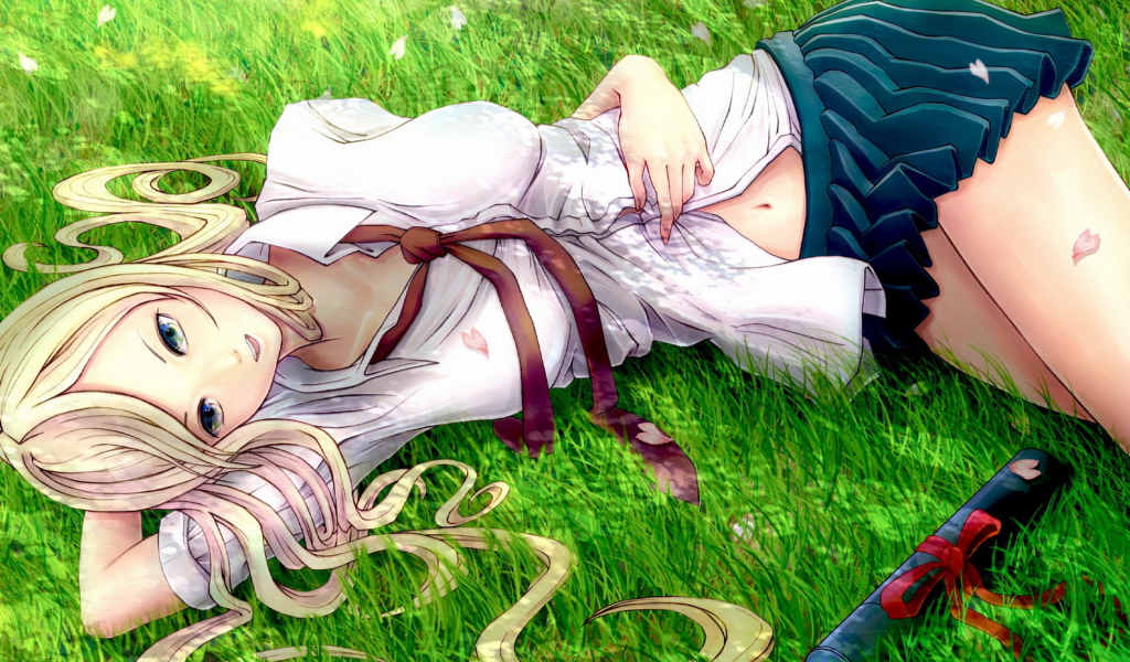 Расслабляясь на траве