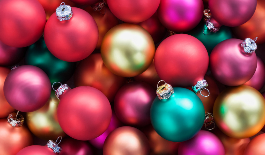 Разноцветные шарики игрушки