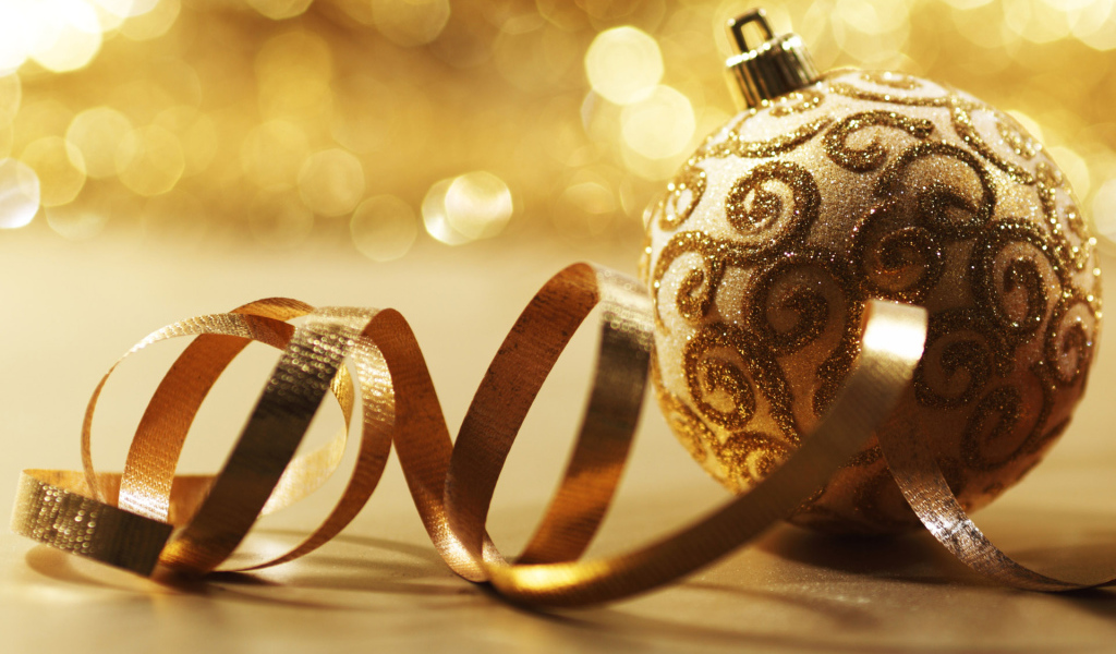 Золотое украшение