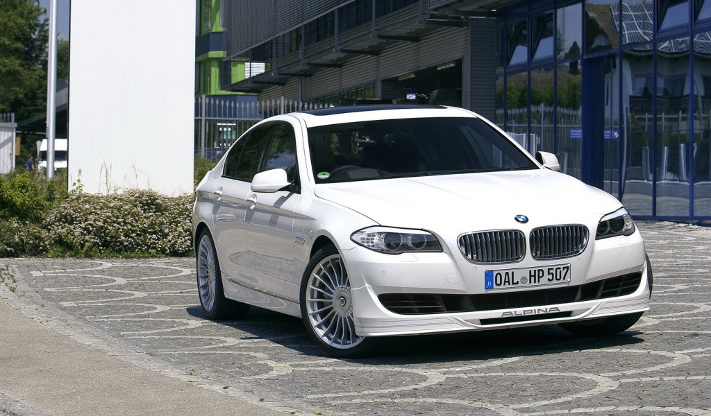 БМВ Б5 Би-Турбо 2011