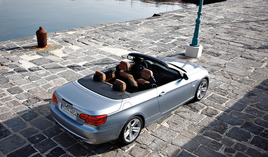 BMW-3-Series Convertible 2011
