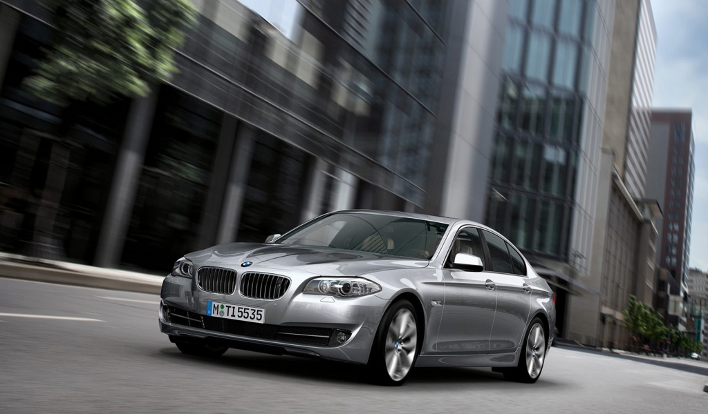 Новый БМВ 5 серии