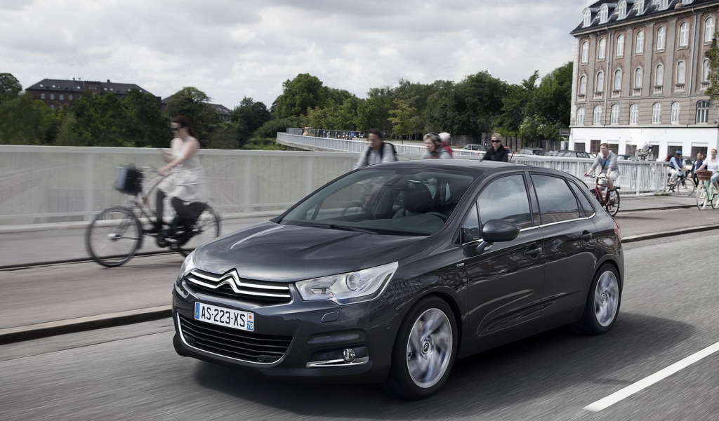 Ситроен С4 хэтчбек